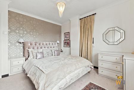 5 bedroom Detached house for sale in Clifton Way, Hutton, CM13