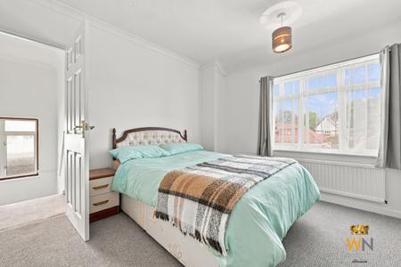 3 bedroom Semi-detached house for sale in Clyde Crescent, Chelmsford, CM1