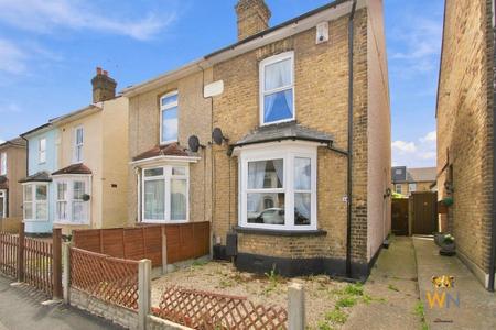 2 bedroom Semi-detached house for sale in Douglas Road, Hornchurch, RM11