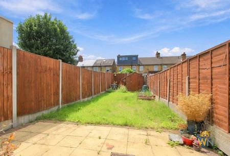 2 bedroom Semi-detached house for sale in Douglas Road, Hornchurch, RM11