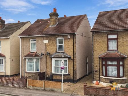 2 bedroom Semi-detached house for sale in Douglas Road, Hornchurch, RM11