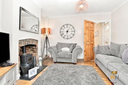 2 bedroom Semi-detached house for sale in Douglas Road, Hornchurch, RM11