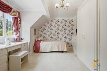 4 bedroom Detached house for sale in Heronway, Shenfield, Brentwood, CM13