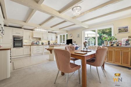 4 bedroom Detached house for sale in Heronway, Shenfield, Brentwood, CM13