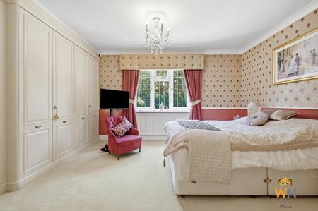 4 bedroom Detached house for sale in Heronway, Shenfield, Brentwood, CM13