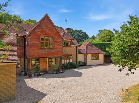 4 bedroom Detached house for sale in Heronway, Shenfield, Brentwood, CM13