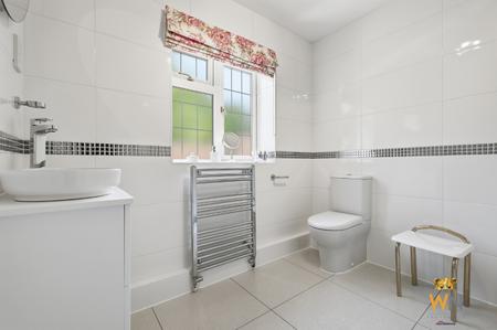 4 bedroom Detached house for sale in Heronway, Shenfield, Brentwood, CM13