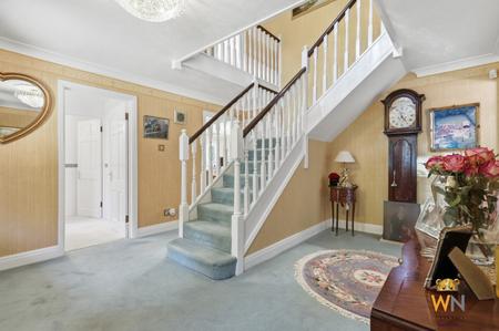 4 bedroom Detached house for sale in Heronway, Shenfield, Brentwood, CM13