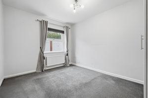2 bedroom Flat for sale in Hutton Road, Shenfield, Brentwood, CM15