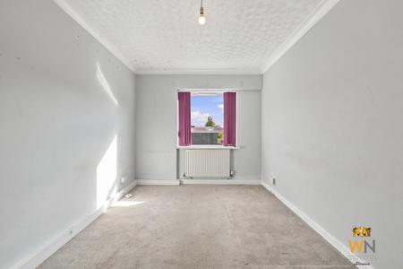 2 bedroom Flat for sale in Hutton Road, Shenfield, CM15