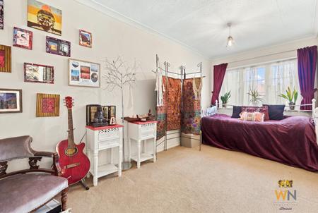 4 bedroom Semi-detached house for sale in Langdale Gardens, Chelmsford, CM2