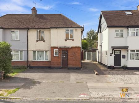 6 bedroom Semi-detached house for sale in Loftin Way, Chelmsford, CM2