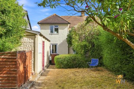 6 bedroom Semi-detached house for sale in Loftin Way, Chelmsford, CM2
