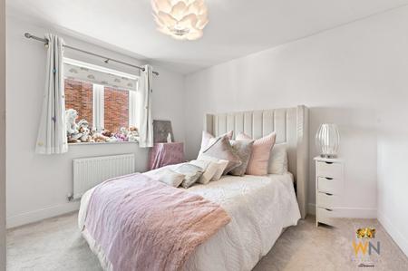 5 bedroom Detached house for sale in Magnolia Crescent, Great Warley, Brentwood, CM13