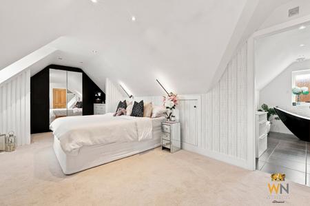 5 bedroom Detached house for sale in Magnolia Crescent, Great Warley, Brentwood, CM13