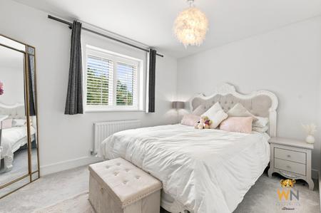 5 bedroom Detached house for sale in Magnolia Crescent, Great Warley, Brentwood, CM13