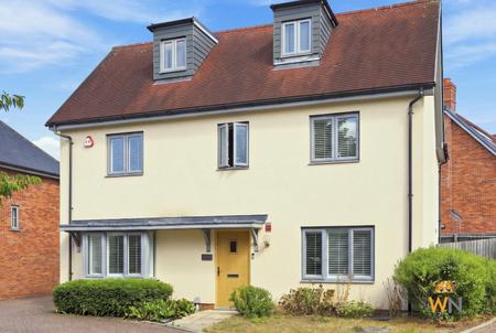 5 bedroom Detached house for sale in Magnolia Crescent, Great Warley, Brentwood, CM13