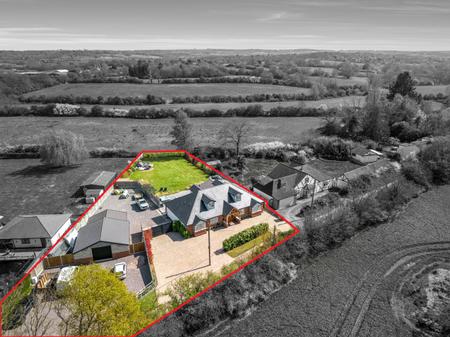 6 bedroom Detached house for sale in Romford