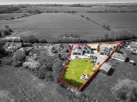 6 bedroom Detached house for sale in Romford