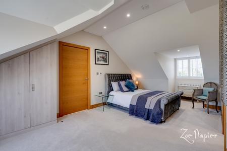 6 bedroom Detached house for sale in Romford
