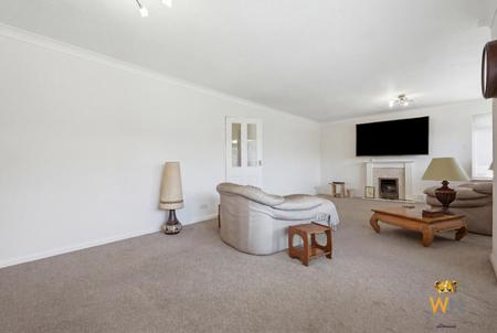 4 bedroom Detached house for sale in Queens Road, Brentwood, CM14