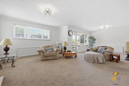 4 bedroom Detached house for sale in Queens Road, Brentwood, CM14
