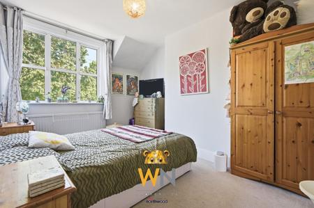 5 bedroom Terraced House for sale in Rayleigh Road, Hutton, Brentwood, CM13