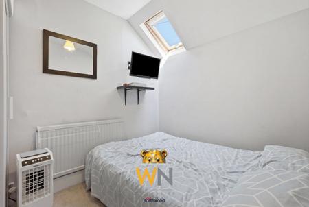 5 bedroom Terraced House for sale in Rayleigh Road, Hutton, Brentwood, CM13