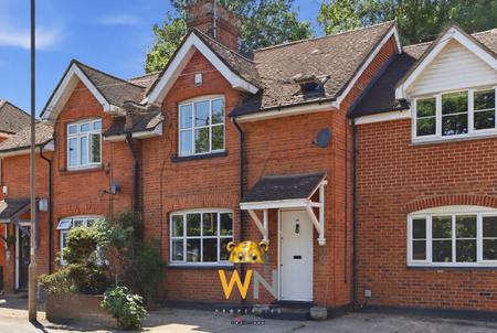 5 bedroom Terraced House for sale in Rayleigh Road, Hutton, Brentwood, CM13