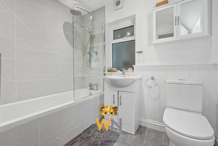 5 bedroom Terraced House for sale in Rayleigh Road, Hutton, Brentwood, CM13