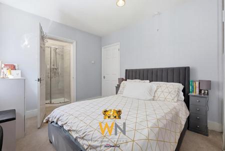 5 bedroom Terraced House for sale in Rayleigh Road, Hutton, Brentwood, CM13