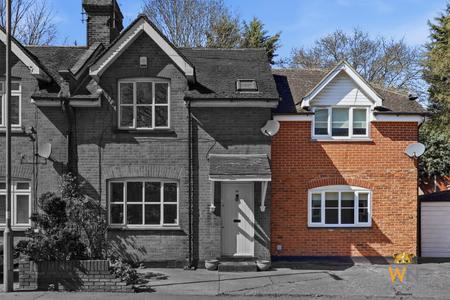 2 bedroom Terraced House for sale in Rayleigh Road, Hutton, Brentwood, CM13