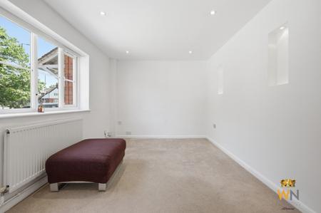 2 bedroom Terraced House for sale in Rayleigh Road, Hutton, Brentwood, CM13