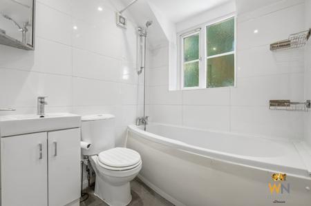 2 bedroom Terraced House for sale in Rayleigh Road, Hutton, Brentwood, CM13
