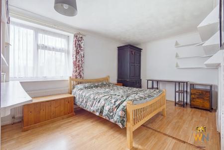 3 bedroom Terraced House for sale in Rutland Road, Springfield, Chelmsford, CM1