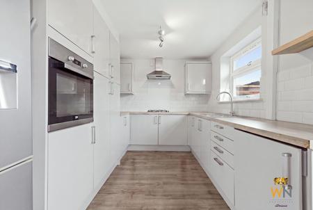 3 bedroom Terraced House for sale in Rutland Road, Springfield, Chelmsford, CM1
