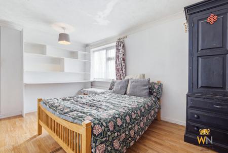 3 bedroom Terraced House for sale in Rutland Road, Springfield, Chelmsford, CM1