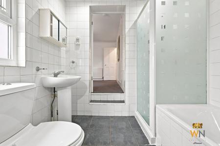 2 bedroom Terraced House for sale in Springfield Road, Chelmsford, CM2