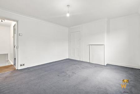 2 bedroom Terraced House for sale in Springfield Road, Chelmsford, CM2