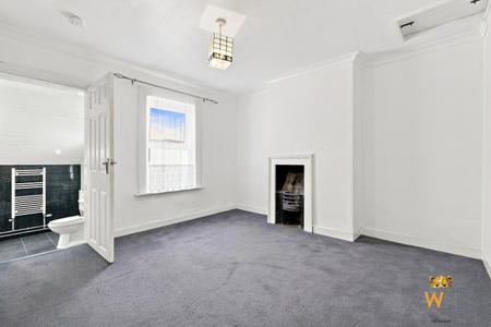 2 bedroom Terraced House for sale in Springfield Road, Chelmsford, CM2