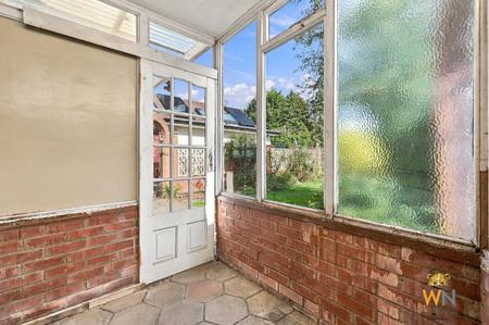 2 bedroom Bungalow for sale in St Mary's Avenue, Shenfield, CM15