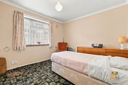 2 bedroom Bungalow for sale in St Mary's Avenue, Shenfield, CM15