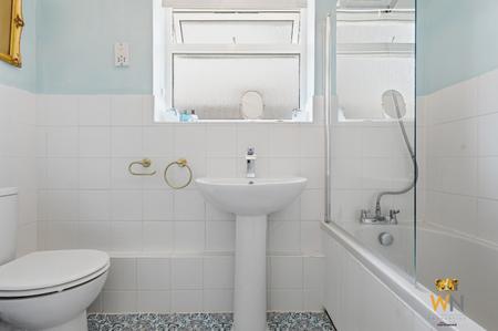 3 bedroom Semi-detached bungalow for sale in St. Marys Avenue, Shenfield, Brentwood, CM15