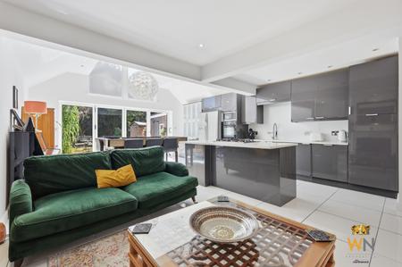 3 bedroom Semi-detached bungalow for sale in St. Marys Avenue, Shenfield, Brentwood, CM15