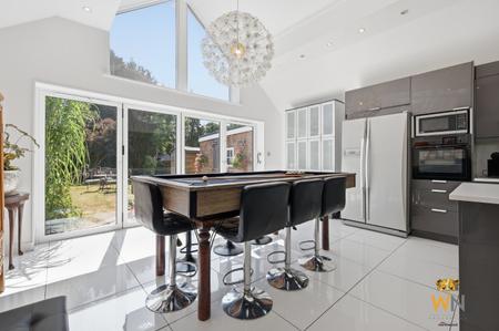 3 bedroom Semi-detached bungalow for sale in St. Marys Avenue, Shenfield, Brentwood, CM15