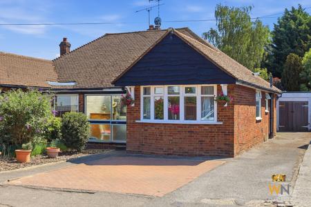 3 bedroom Semi-detached bungalow for sale in St. Marys Avenue, Shenfield, Brentwood, CM15