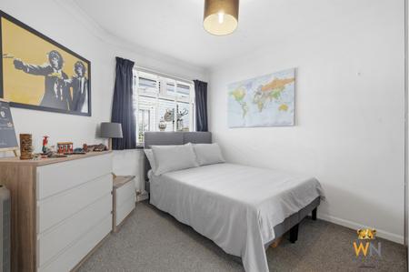 3 bedroom Semi-detached bungalow for sale in St. Marys Avenue, Shenfield, Brentwood, CM15
