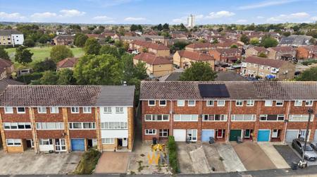 5 bedroom Terraced House for sale in Sunrise Avenue, Chelmsford, CM1