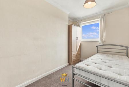 5 bedroom Terraced House for sale in Sunrise Avenue, Chelmsford, CM1