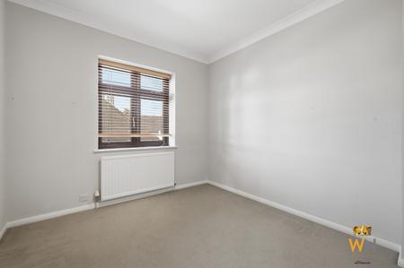 4 bedroom Detached house for sale in Surman Crescent, Hutton, Brentwood, CM13